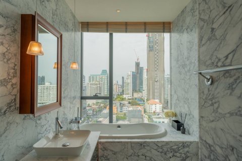Condominio de 2 dormitorios en Bangkok, Tailandia № 180524 - foto 28