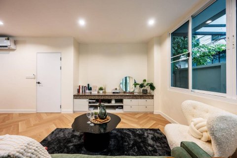 Casa de 5 dormitorios en Bangkok, Tailandia № 180525 - foto 5
