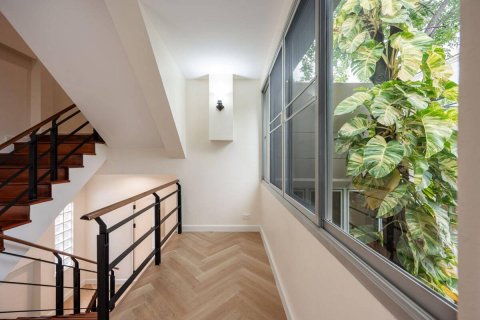 Casa de 5 dormitorios en Bangkok, Tailandia № 180525 - foto 14