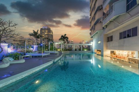Condominio de 3 dormitorios en Bangkok, Tailandia № 180523 - foto 24