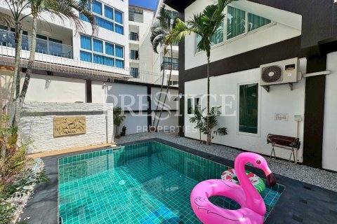 Casa de 3 dormitorios en Pattaya, Tailandia № 202385 - foto 28