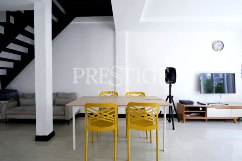 Casa de 3 dormitorios en Pattaya, Tailandia № 202385 - foto 7