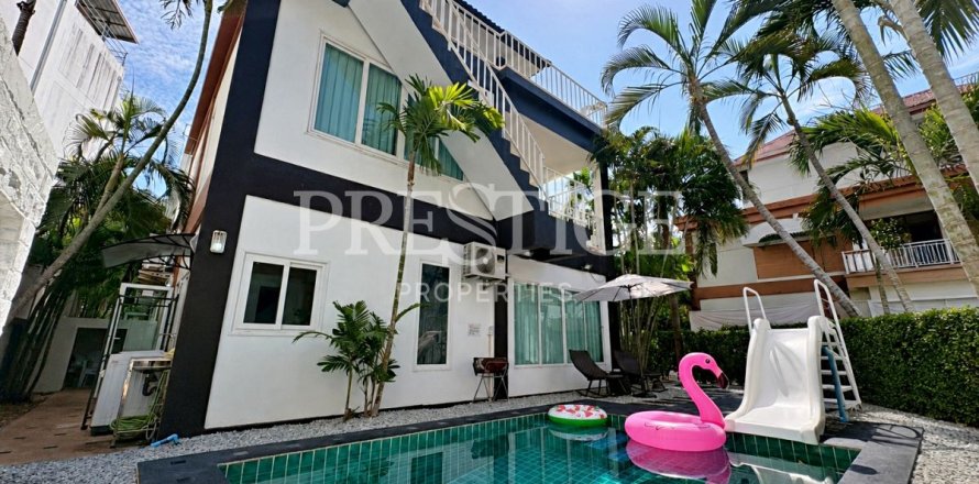 Casa de 3 dormitorios en Pattaya, Tailandia № 202385