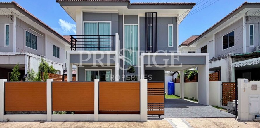 Casa de 3 dormitorios en Pattaya, Tailandia № 202382
