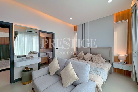 Casa de 3 dormitorios en Pattaya, Tailandia № 202379 - foto 18