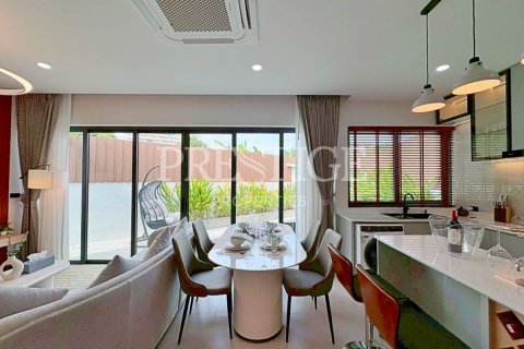 Casa de 3 dormitorios en Pattaya, Tailandia № 202379 - foto 5