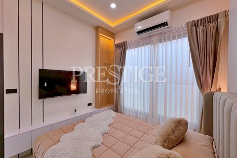 Casa de 3 dormitorios en Pattaya, Tailandia № 202379 - foto 11