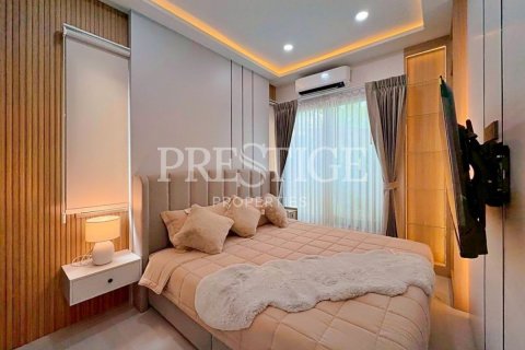 Casa de 3 dormitorios en Pattaya, Tailandia № 202379 - foto 13