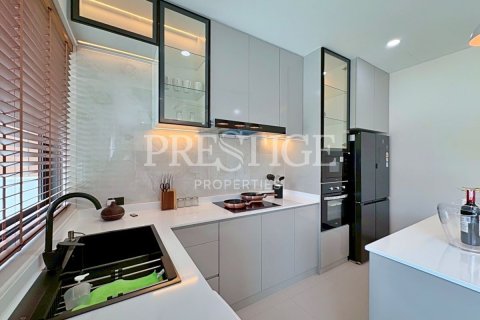 Casa de 3 dormitorios en Pattaya, Tailandia № 202379 - foto 7