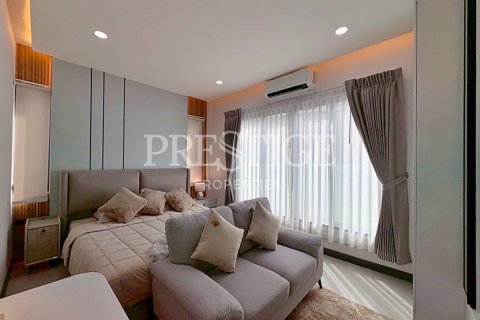 Casa de 3 dormitorios en Pattaya, Tailandia № 202379 - foto 17
