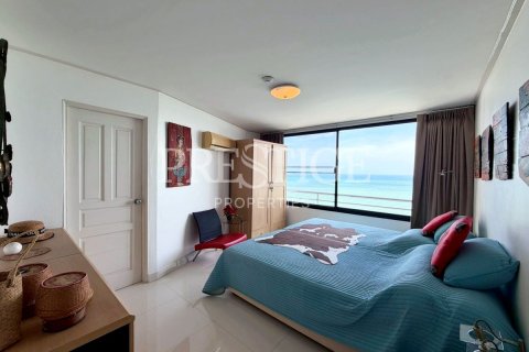 Condominio de 3 dormitorios en Pattaya, Tailandia № 202380 - foto 17