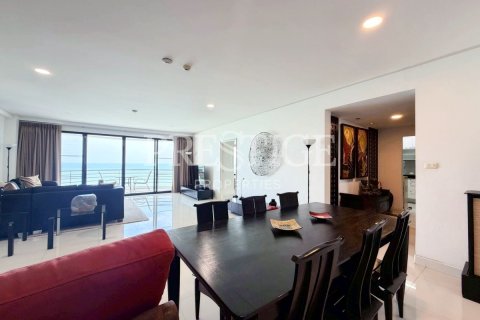 Condominio de 3 dormitorios en Pattaya, Tailandia № 202380 - foto 8