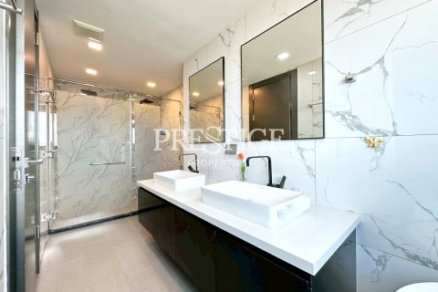 Condo in Pattaya, Thailand, 3 bedrooms  № 197563 - photo 13