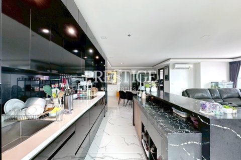 Condo in Pattaya, Thailand, 3 bedrooms  № 197563 - photo 9