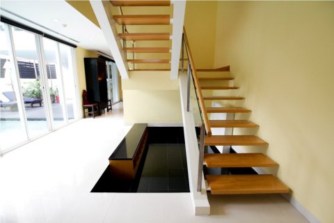 Casa de 4 dormitorios en Bangkok, Tailandia № 180952 - foto 5