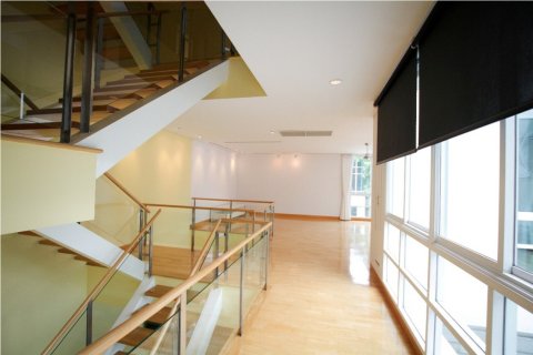 Casa de 4 dormitorios en Bangkok, Tailandia № 180952 - foto 7