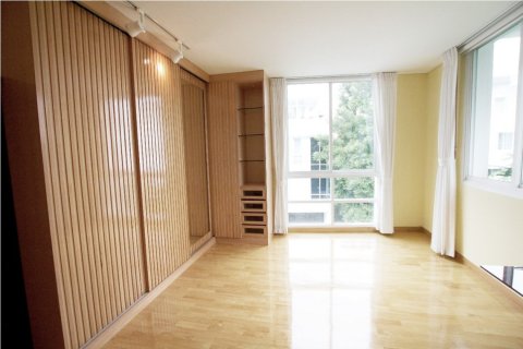 Casa de 4 dormitorios en Bangkok, Tailandia № 180952 - foto 10