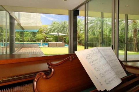 Casa de 6 dormitorios en Bangkok, Tailandia № 180948 - foto 7
