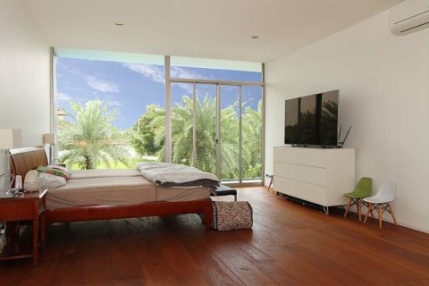 Casa de 6 dormitorios en Bangkok, Tailandia № 180948 - foto 11