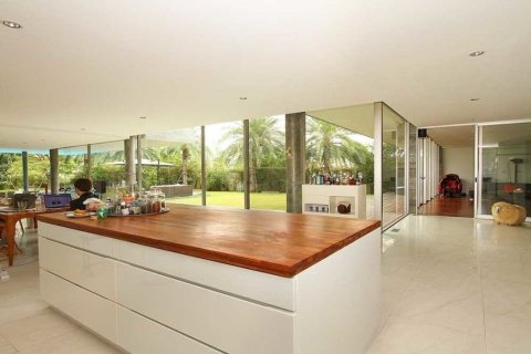 Casa de 6 dormitorios en Bangkok, Tailandia № 180948 - foto 9