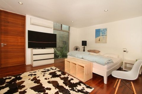 Casa de 6 dormitorios en Bangkok, Tailandia № 180948 - foto 14