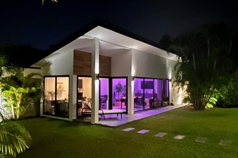 Casa de 3 dormitorios en Bang Lamung, Tailandia № 68570 - foto 3