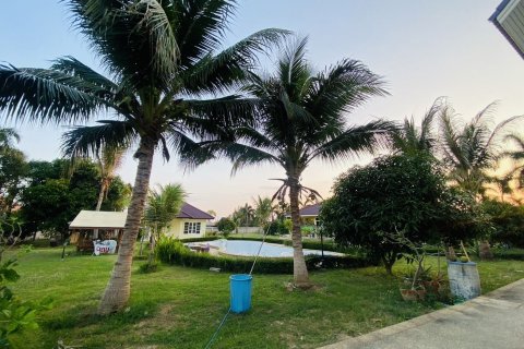Chalet de 6 dormitorios en Hua Hin, Tailandia № 139928 - foto 10
