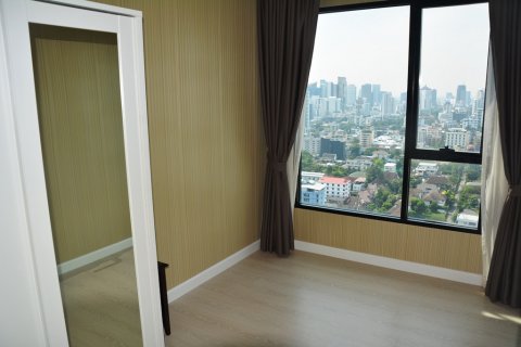 Condominio de 3 dormitorios en Bangkok, Tailandia № 66904 - foto 16