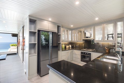 Chalet de 5 dormitorios en Phuket, Tailandia № 156589 - foto 24