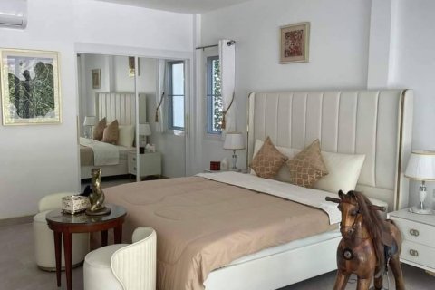 Chalet de 5 dormitorios en Rawai, Tailandia № 133822 - foto 8