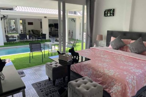 Chalet de 5 dormitorios en Rawai, Tailandia № 133822 - foto 4