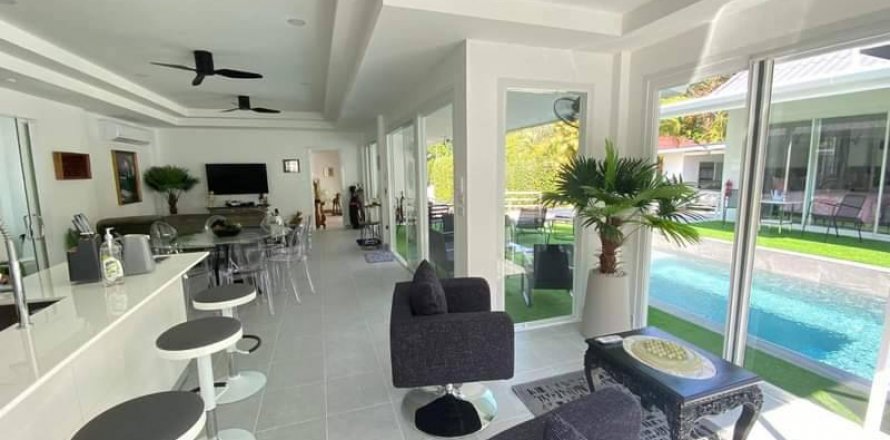 Chalet de 5 dormitorios en Rawai, Tailandia № 133822
