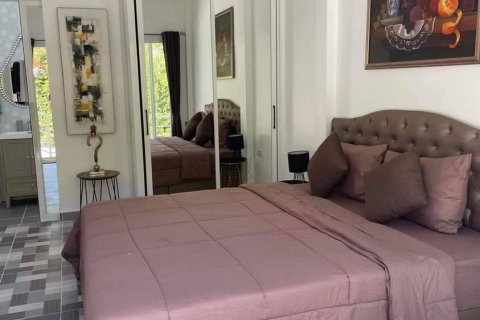 Chalet de 5 dormitorios en Rawai, Tailandia № 133822 - foto 9