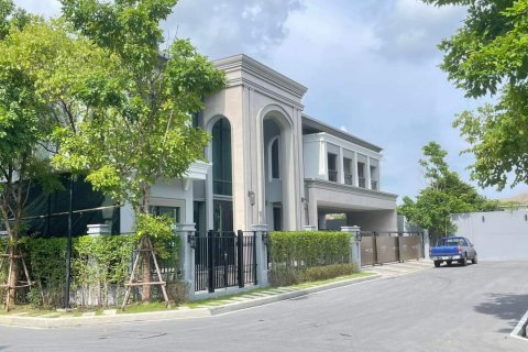 Chalet de 4 dormitorios en Bangkok, Tailandia № 133826 - foto 22