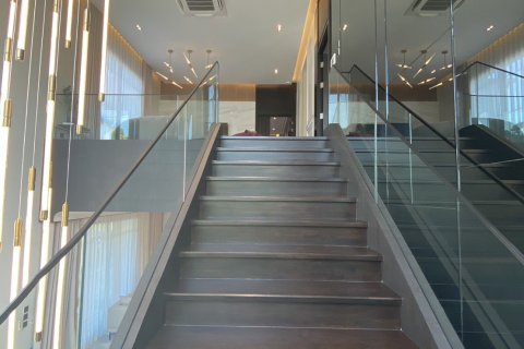 Chalet de 4 dormitorios en Bangkok, Tailandia № 133826 - foto 17