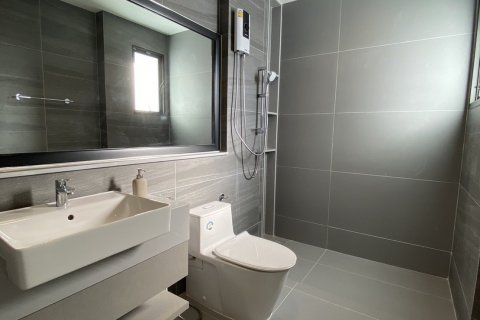 Chalet de 4 dormitorios en Bangkok, Tailandia № 133826 - foto 13