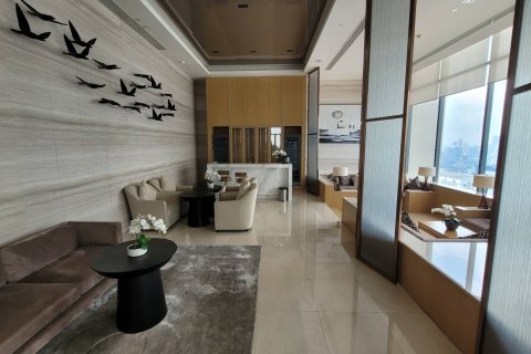 Condominio de 2 dormitorios en Khlong Toei, Bangkok, Tailandia № 133821 - foto 26