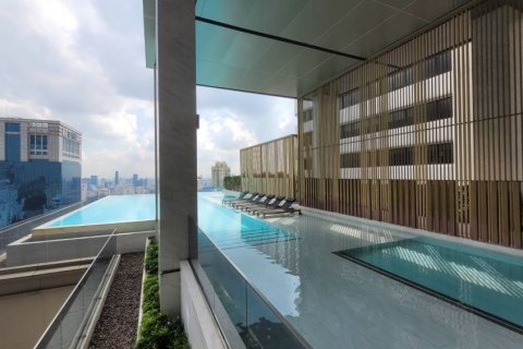Condominio de 2 dormitorios en Khlong Toei, Bangkok, Tailandia № 133821 - foto 20