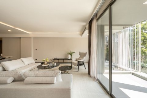 Condominio de 3 dormitorios en Bangkok, Tailandia № 133823 - foto 18