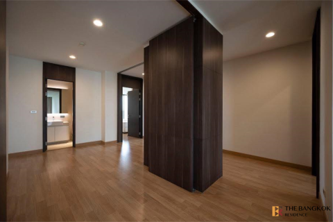 Condo in Bangkok, Thailand, 3 bedrooms № 186714 - photo 4