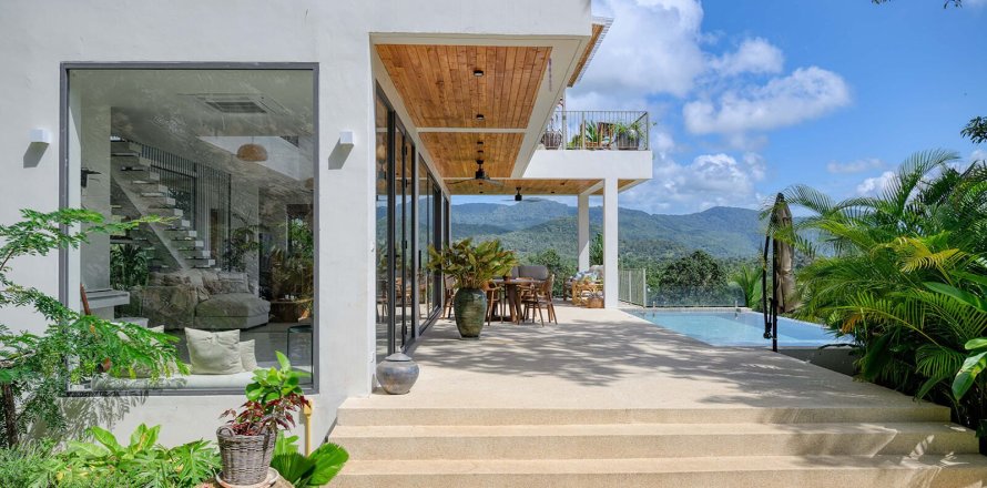 Villa in Surat Thani, Thailand 8 bedrooms № 170689