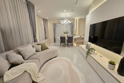 บ้านในBang Kaeo, ประเทศไทย 4 ห้องนอน № 160661