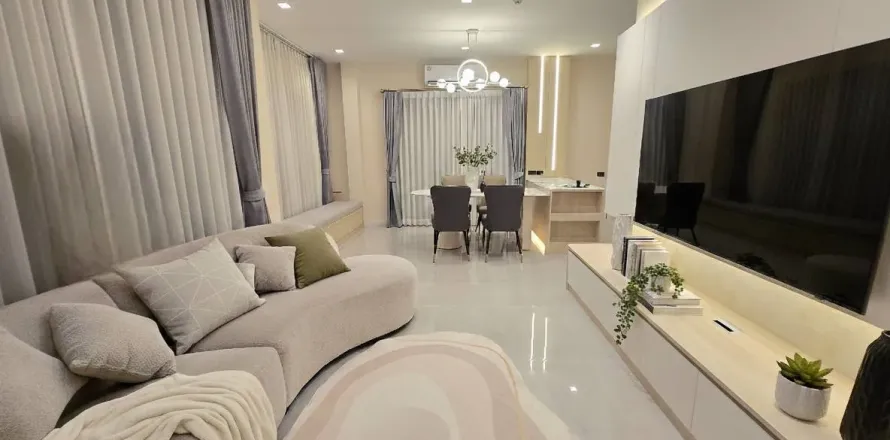 Casa de 4 dormitorios en Bang Kaeo, Tailandia № 160661
