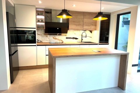Villa in Phuket, Thailand 3 bedrooms № 141813 - photo 10
