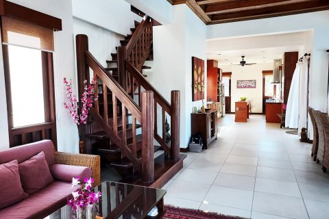 Chalet de 3 dormitorios en Klaeng, Tailandia № 140137 - foto 10