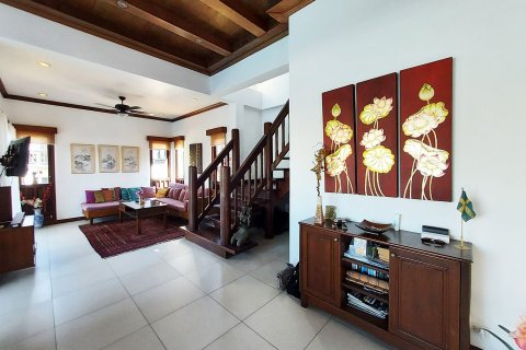 Chalet de 3 dormitorios en Klaeng, Tailandia № 140137 - foto 13