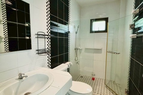 Casa de 3 dormitorios en San Sai, Tailandia № 205562 - foto 8