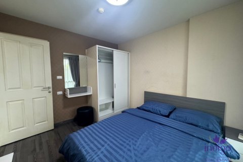 Condominio de 1 dormitorio en Chiang Mai, Tailandia № 205567 - foto 2