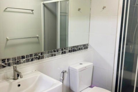 Condominio de 1 dormitorio en Chiang Mai, Tailandia № 205567 - foto 10