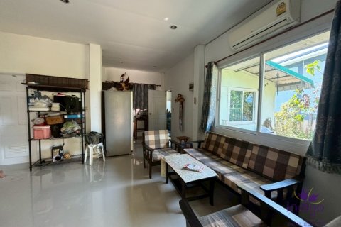 Casa de 3 dormitorios en San Kamphaeng, Tailandia № 205563 - foto 3